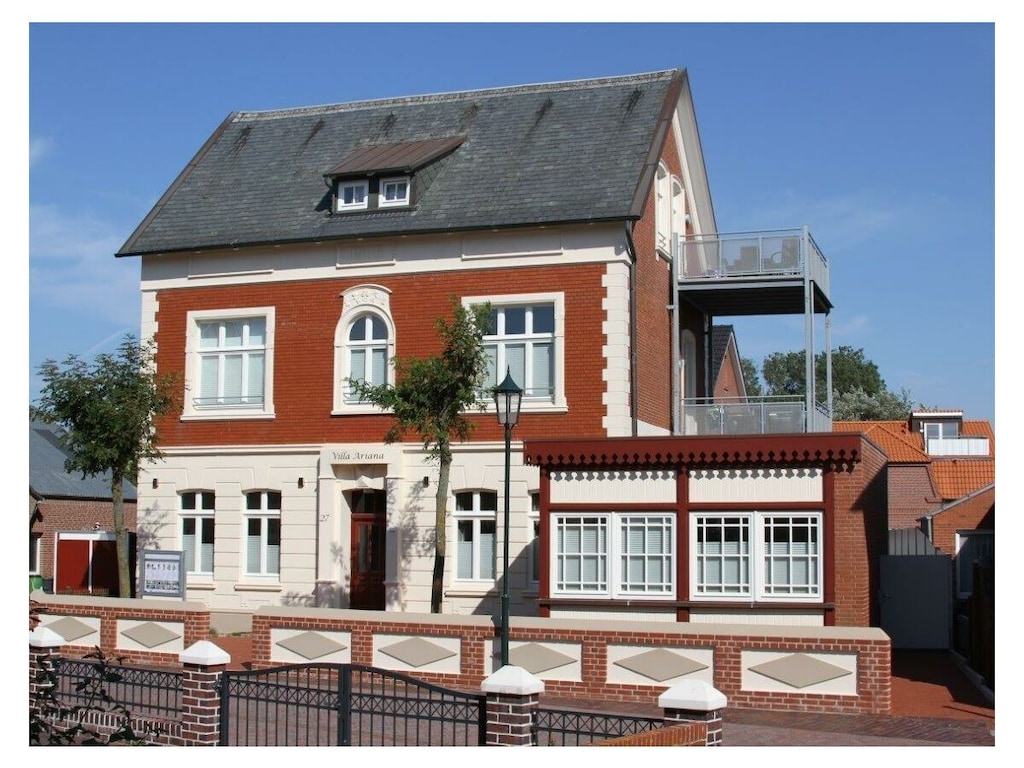 Villa Ariana FW Strandaster