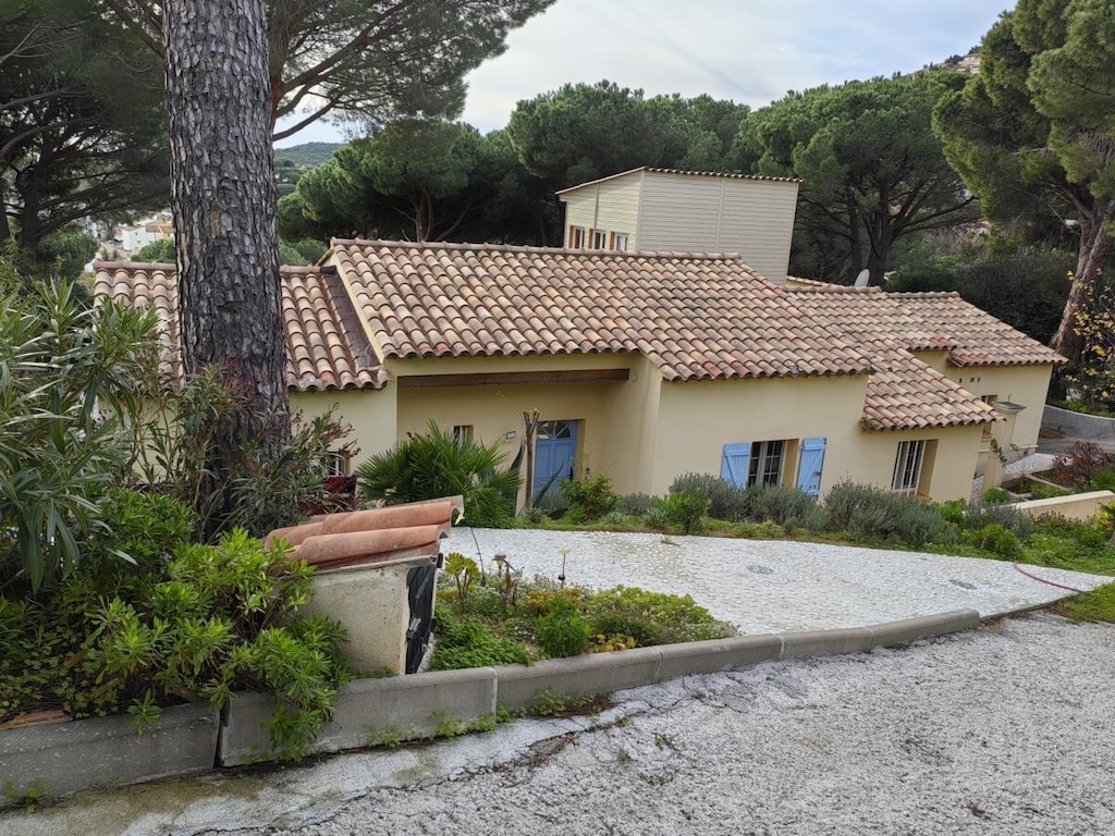 De kleine Provence || Cavalaire