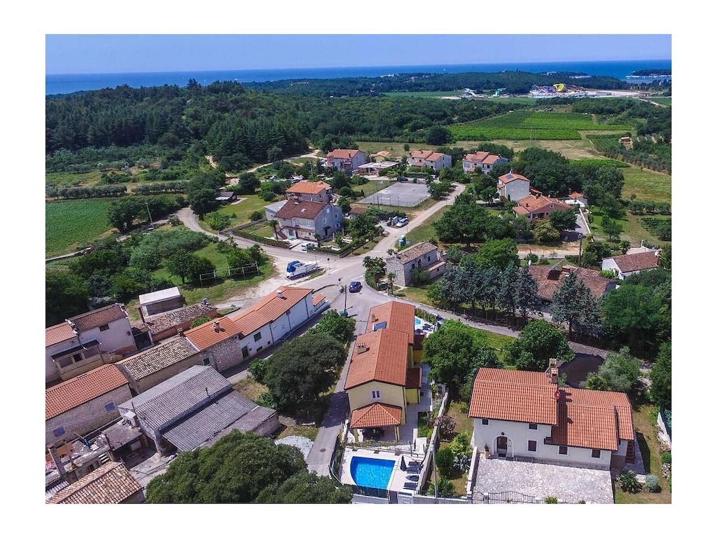 Vakantiehuis in Poreč met zwembad
