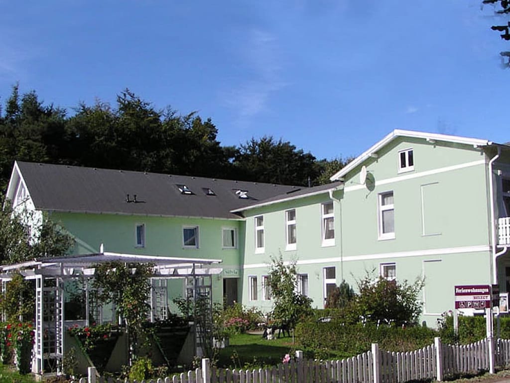 Eén in huis "Silvia"