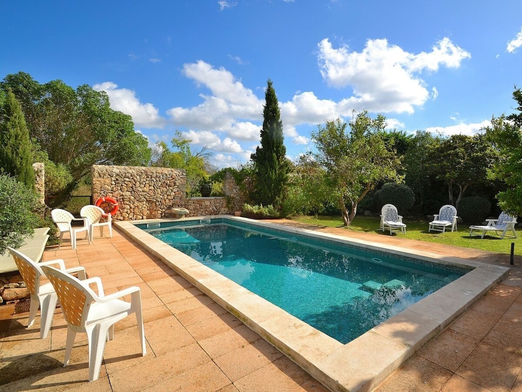 Finca in Llubi met zwembad