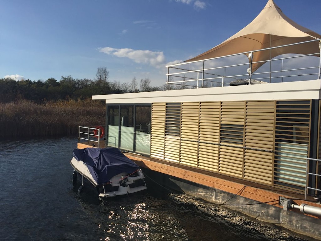 2-slaapkamer woonboot