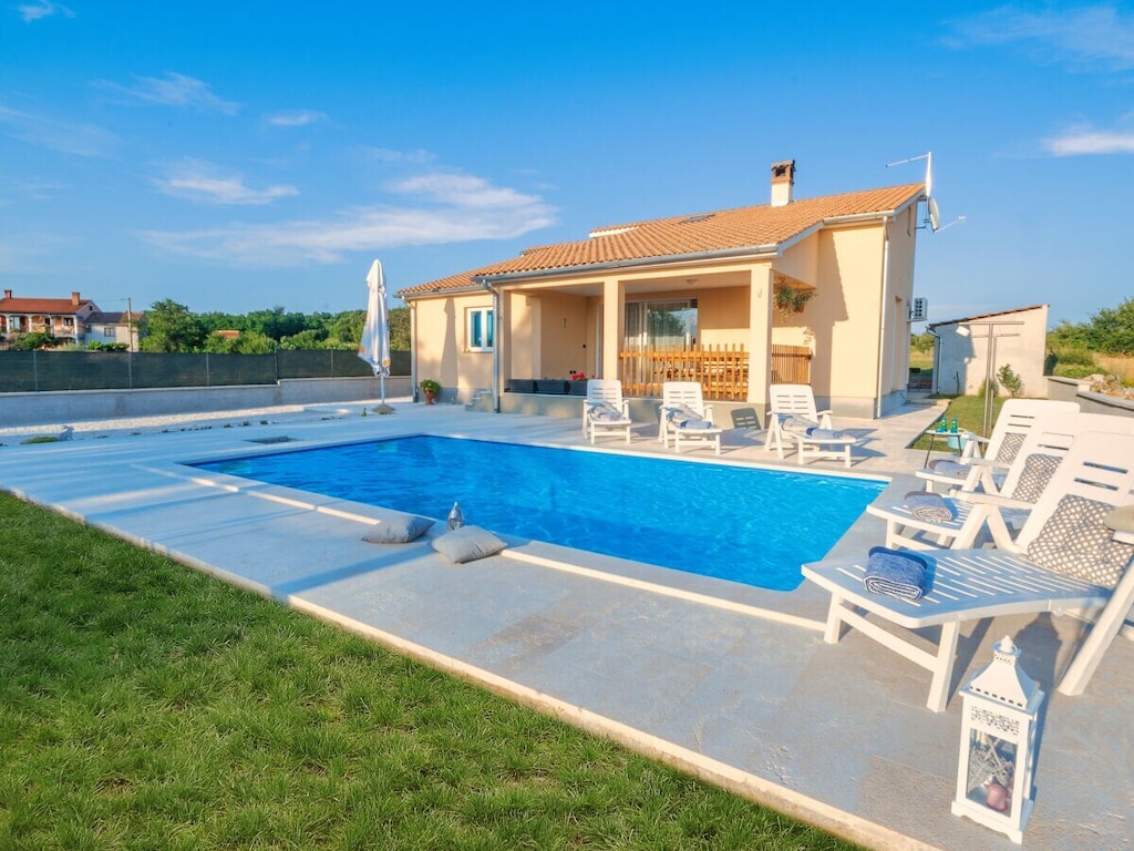 Vakantiehuis in Žminj met zwembad