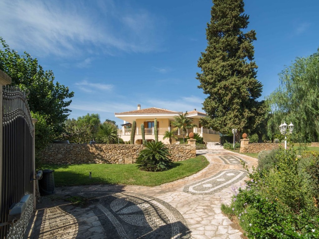 Villa in Syracuse met zwembad