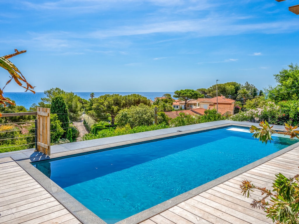 Villa in Les Issambres met zwembad