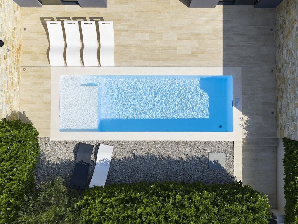 Villa in Kraj, Tkon met zwembad