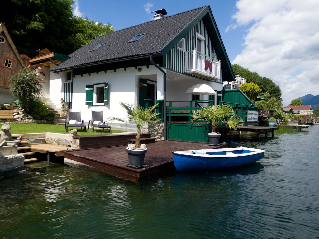 Smiley's Lake House