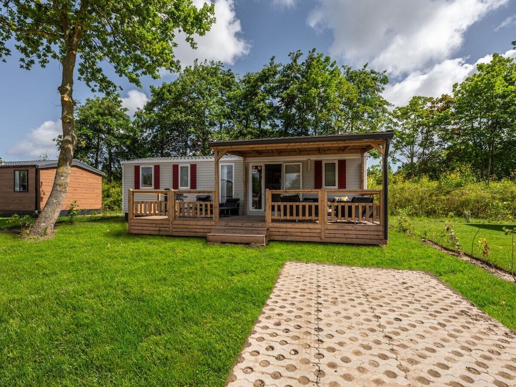 Vakantiehuis in Renéše met zwembad