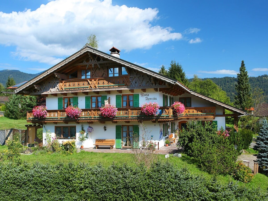 Ferienwohnung in Krün mit Schwimmbecken