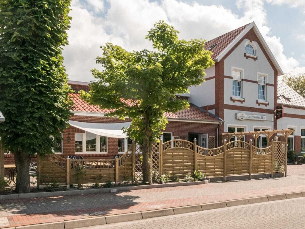 Herberg in Leezdorf met zwembad