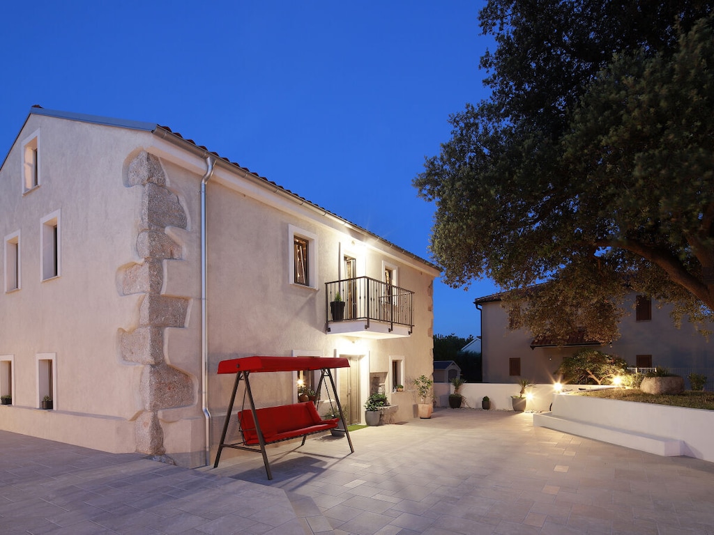 Villa in Kornic, Krk met zwembad