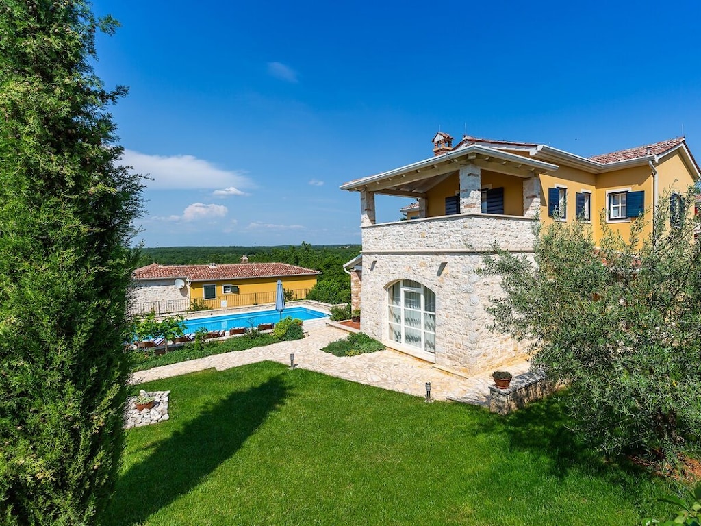 Vakantiehuis in Poreč met zwembad