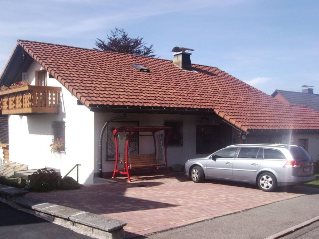 Dilger House - Appartement op de begane grond (kelder)