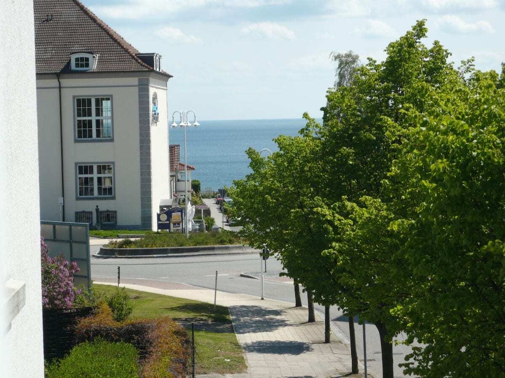 "ROMANTISCH" appartement met balkon en uitzicht op zee