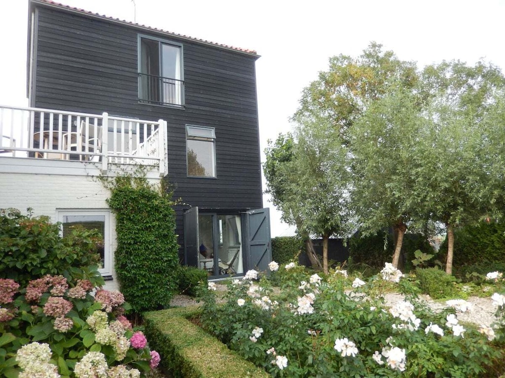 Vakantiehuis in Warder met zwembad