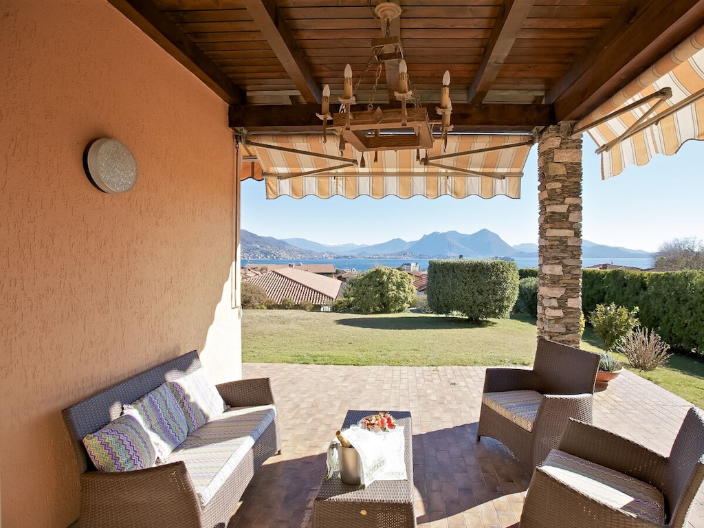 Ferienhaus in Baveno mit Schwimmbecken