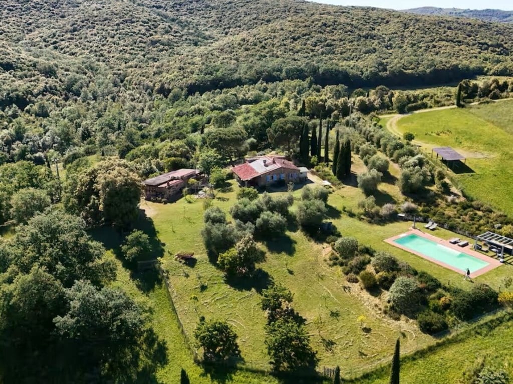 Villa in Gavorrano mit Schwimmbecken