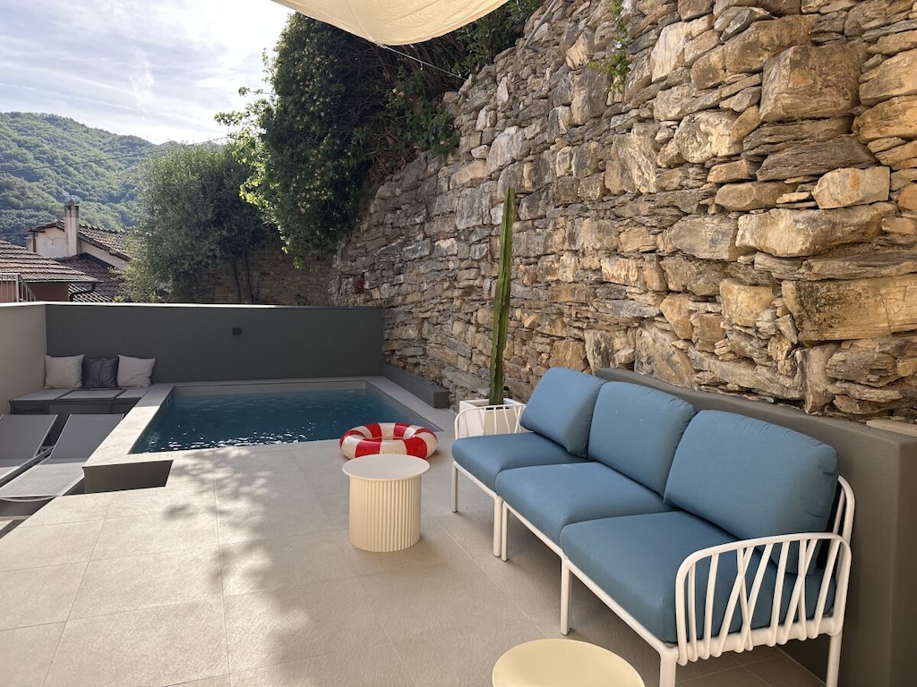 mit privatem Pool