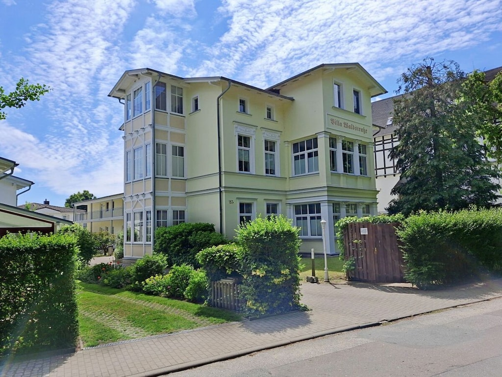 Villa Waldstraße 03