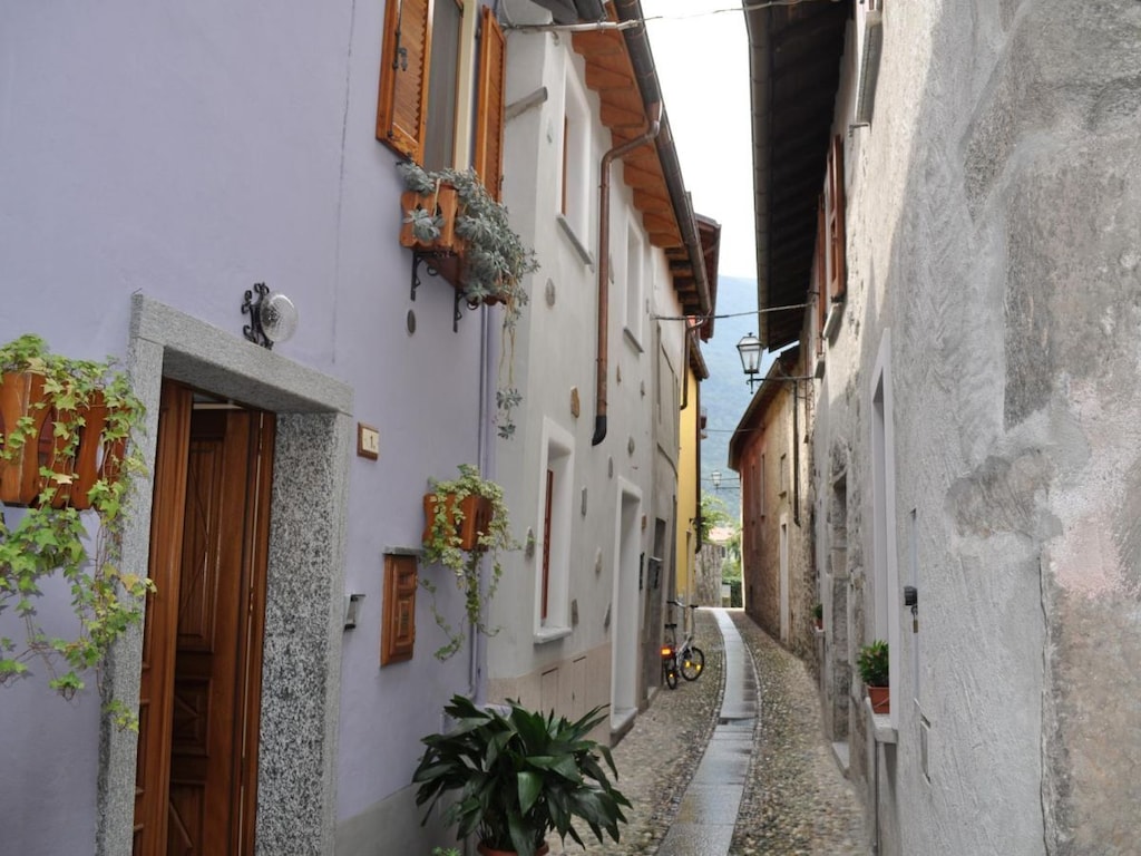 Ferienhaus in Cannobio mit Schwimmbecken