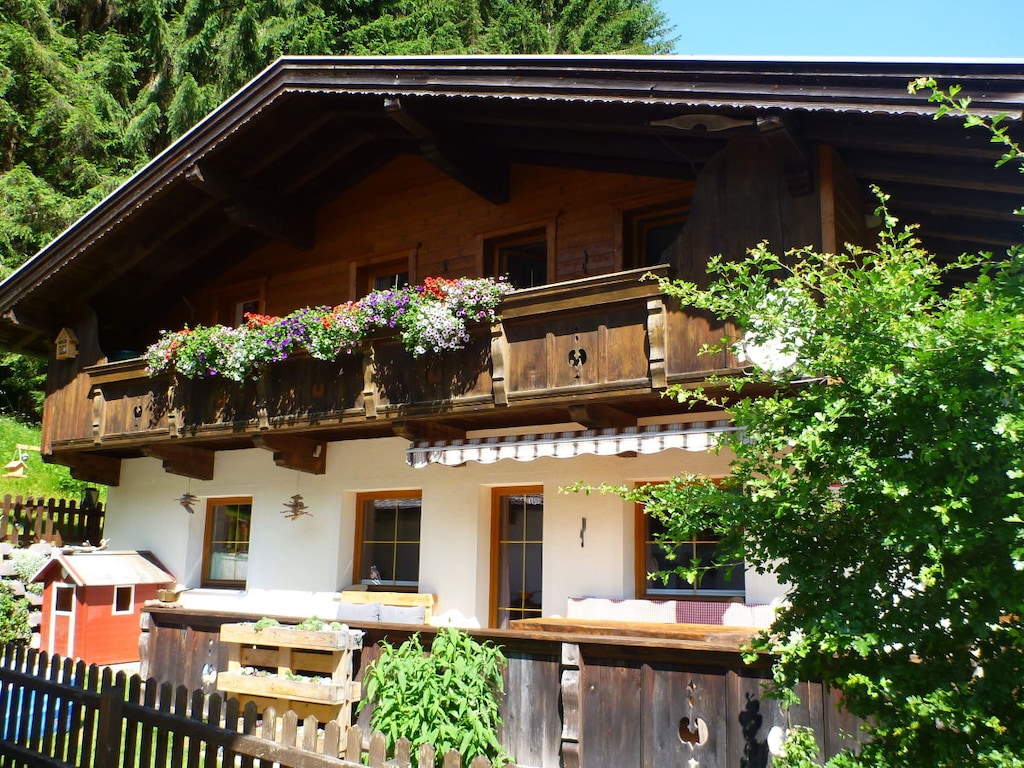 Ferienhaus in Auffach mit Schwimmbecken