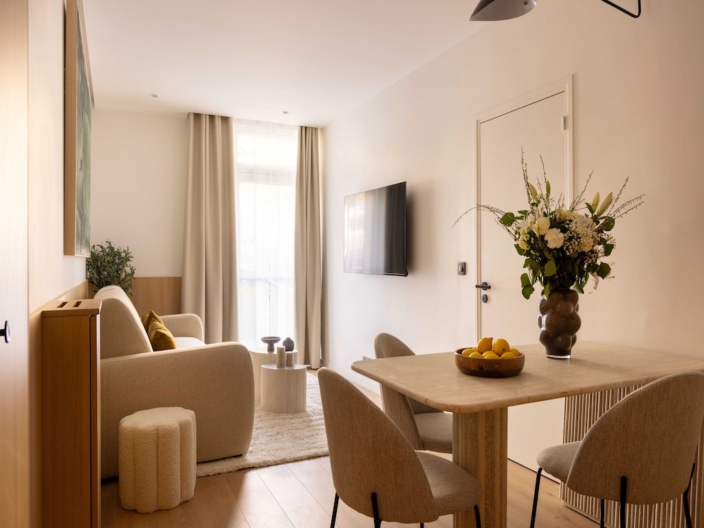 Elegantes Apartment mit Klimaanlage, 1 Schlafzimmer, 4 Liegen – Nation
