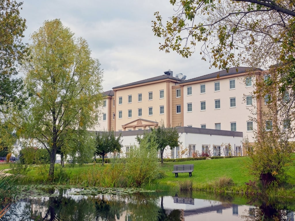 Sunday Hotel Frankfurt Airport – Komfort-Dreibettzimmer