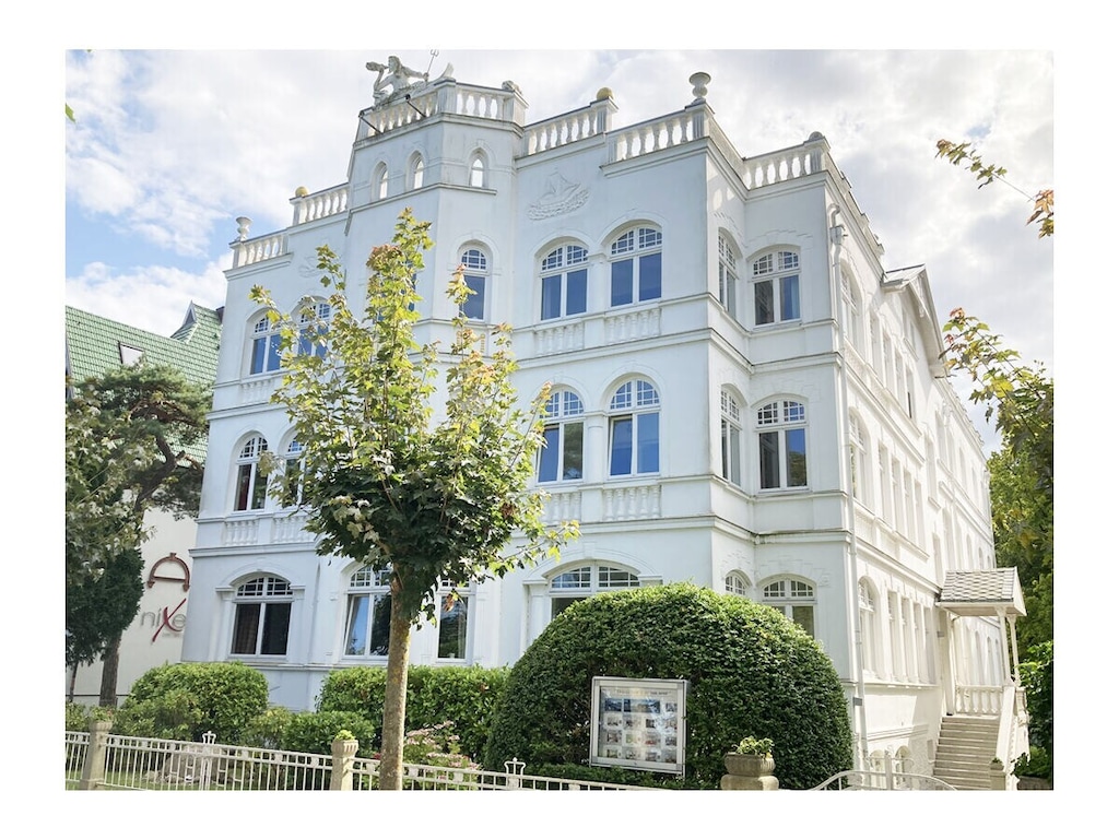 “Meerweib” in Villa Sirene