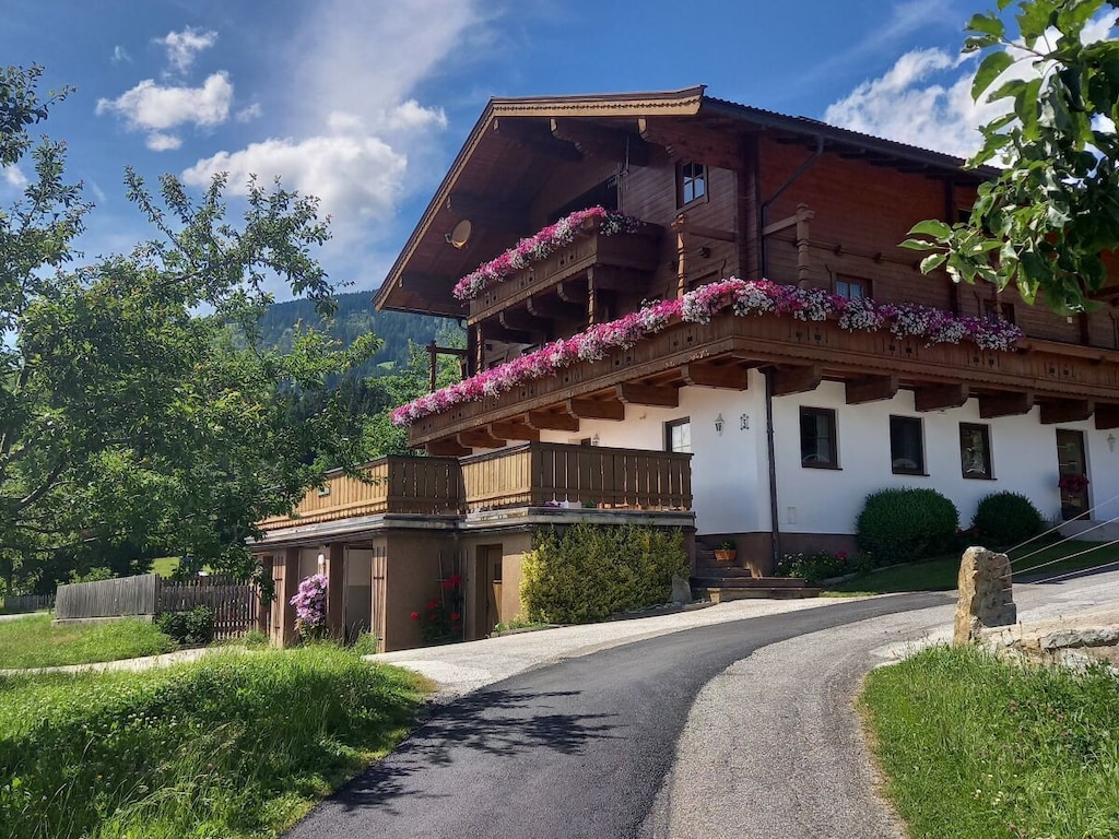 Alpine Glow Schranzlhof