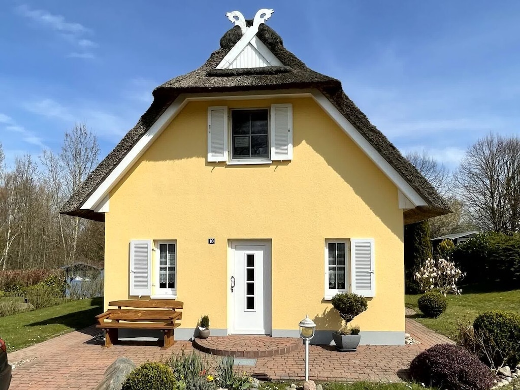 Seebär, Reetdachhaus