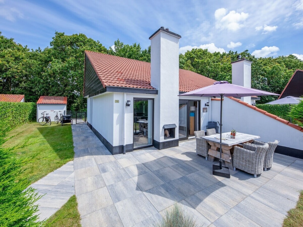 Vakantiehuis in De Koog met zwembad