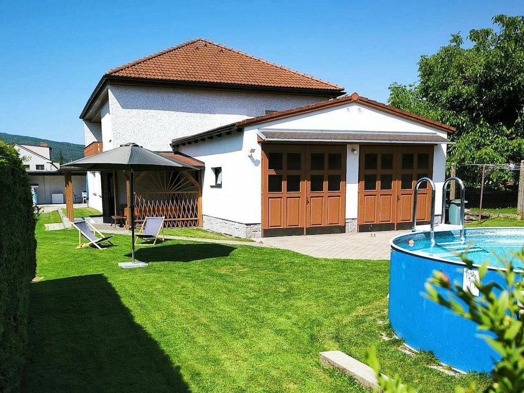 Vakantiehuis in Křemže met wifi en parkeergelegenheid