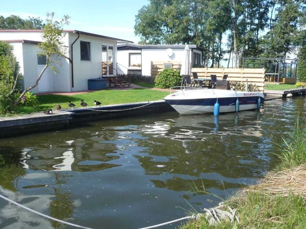 Ferienhaus in Lemmer mit Schwimmbecken
