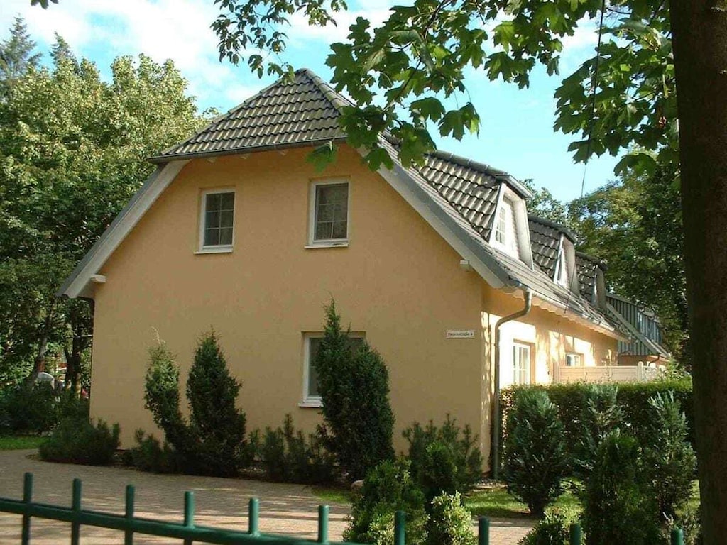Vakantiehuis in Prerow met zwembad