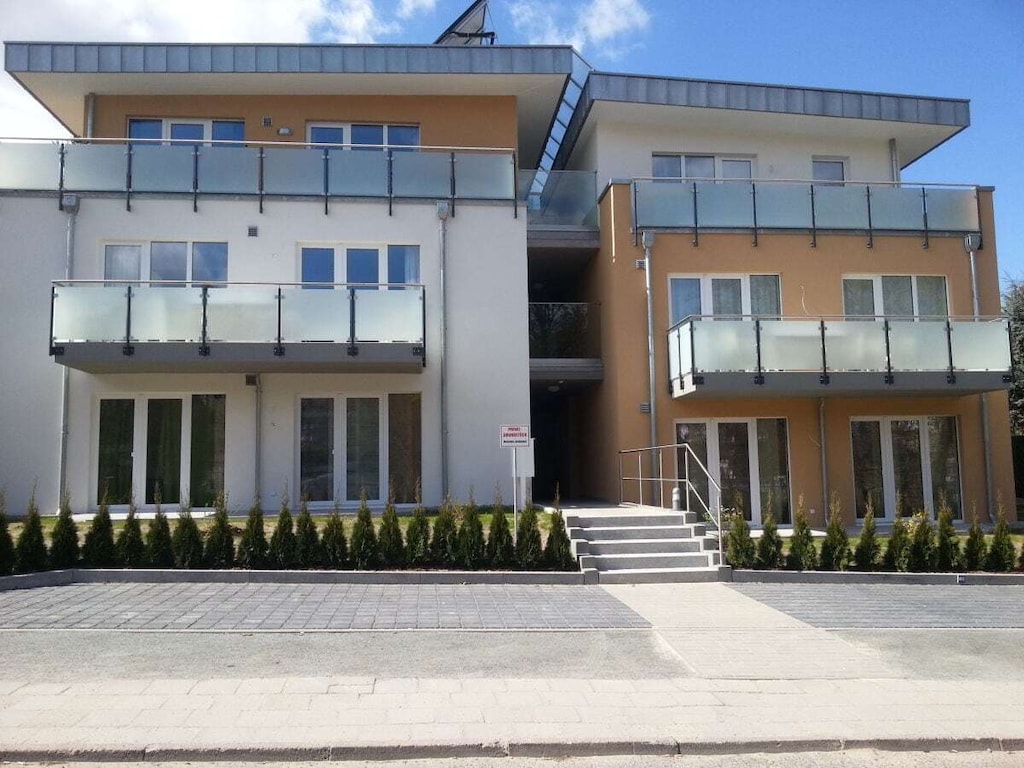 11 in der Villa Bettina