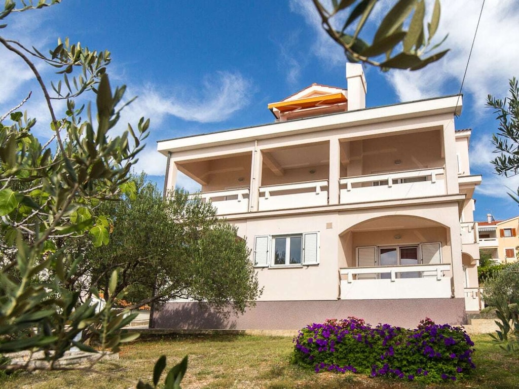 Ferienwohnung in Punat mit Schwimmbecken