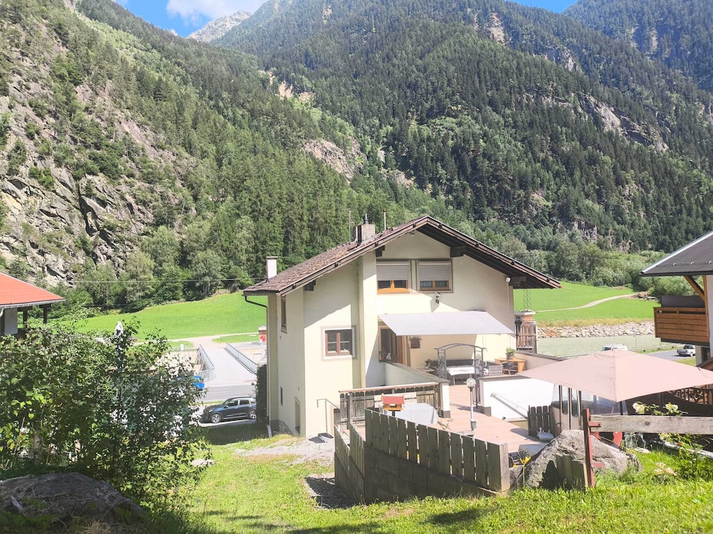 Vakantieappartement in het Ötztal met uitzicht op de bergen