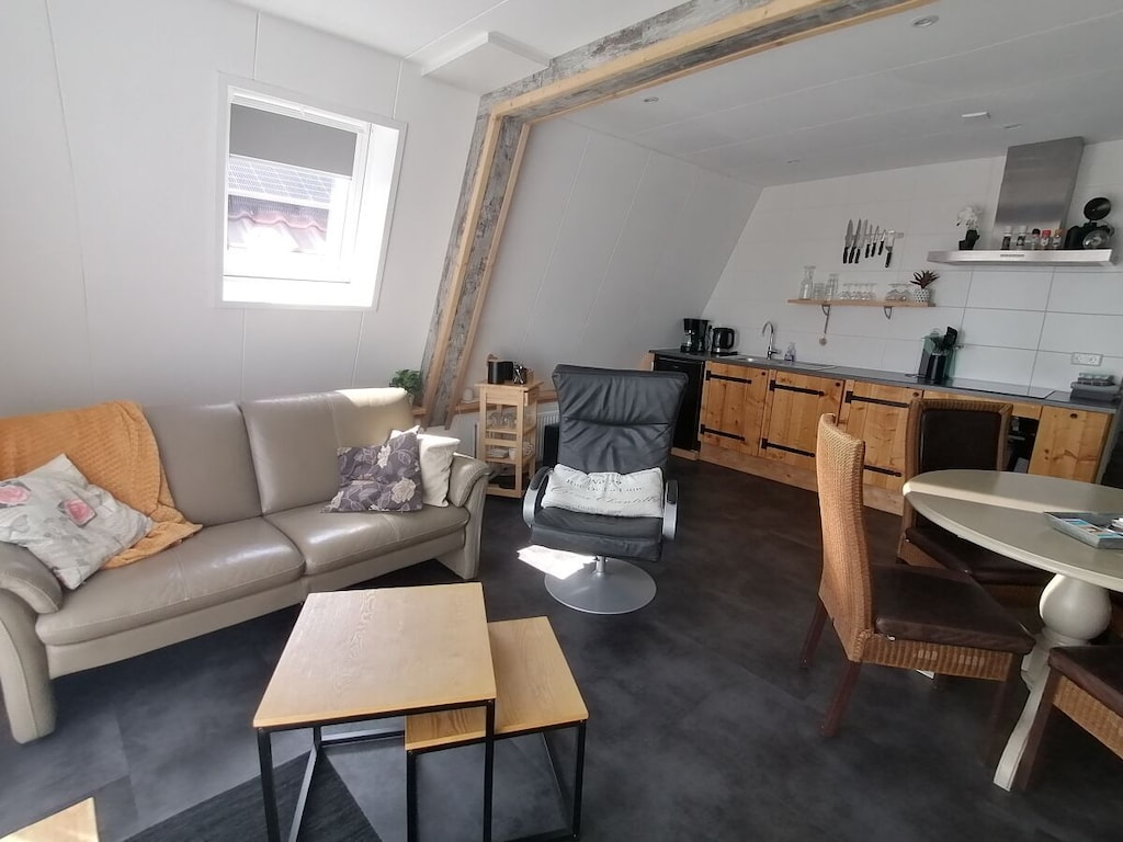 4T4 apartment B