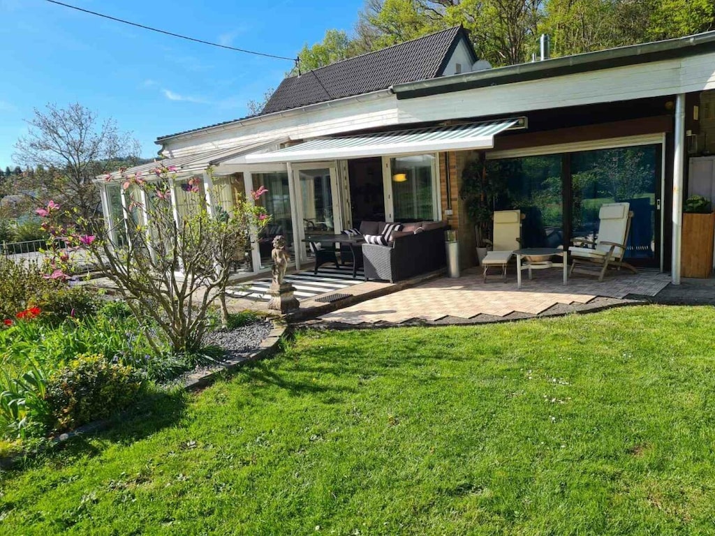 Vakantiehuis in Mehren met zwembad