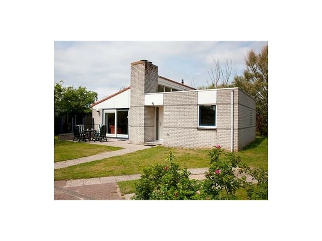 Bungalow in Julianadorp mit Wifi