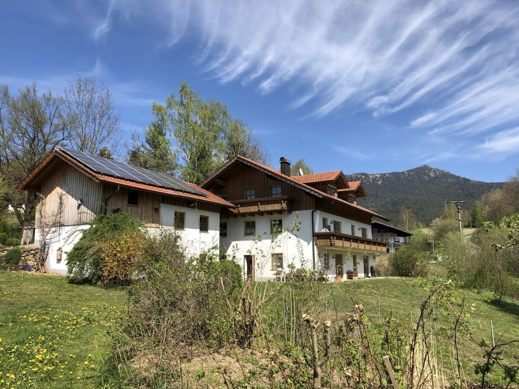 Vakantieappartement in Lam met zwembad