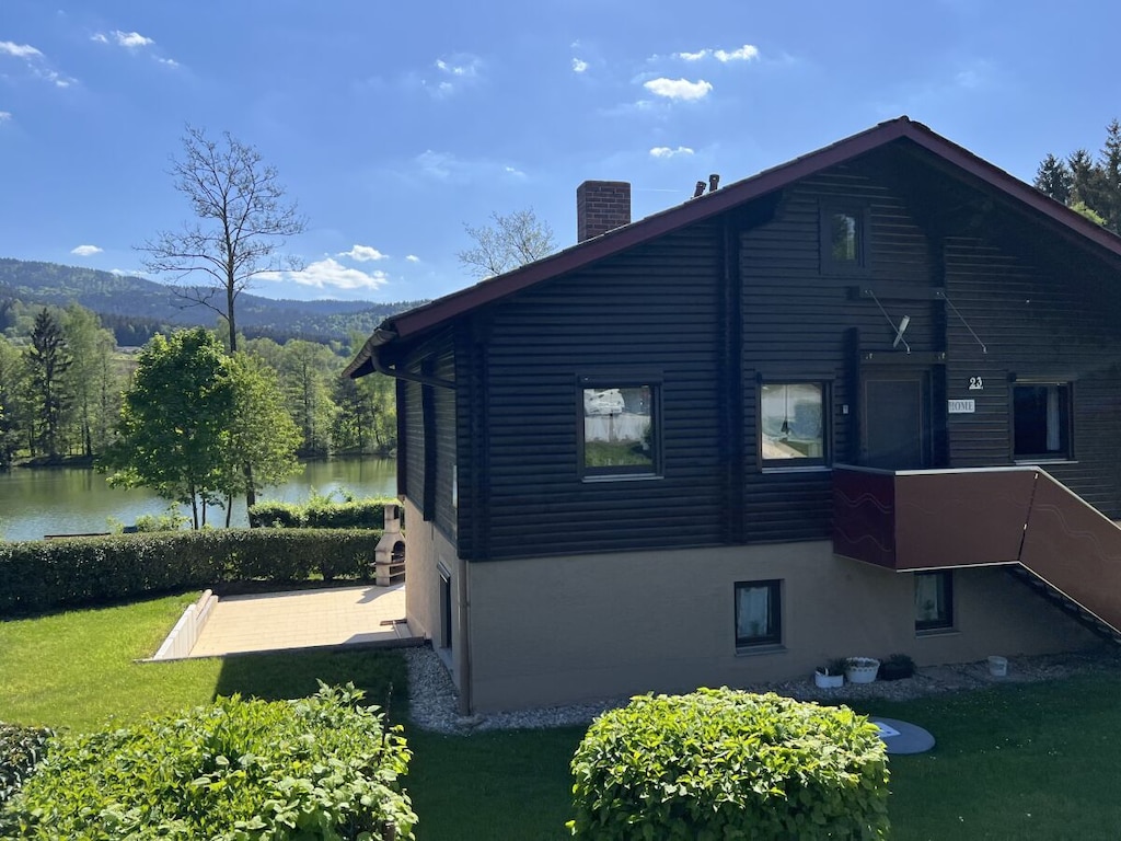 Vakantieappartement aan het meer met uitzicht op het meer, bovenverdieping