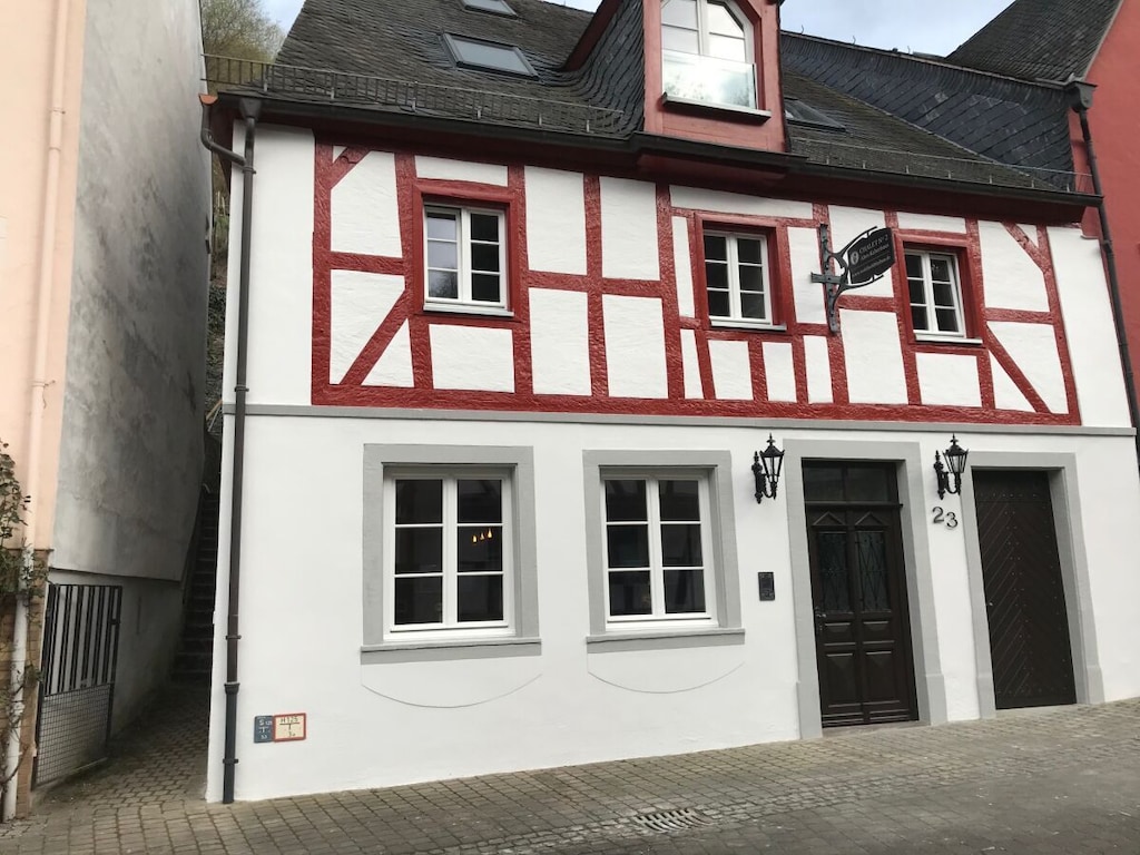 Oude wijnpershuis