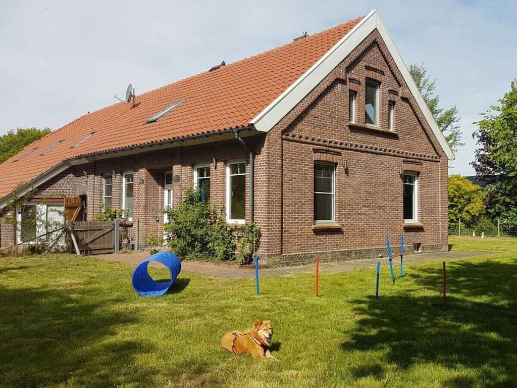 Ferienhaus in Dunum mit Sauna