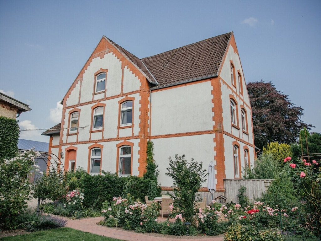 Vakantieappartement in Loit met zwembad
