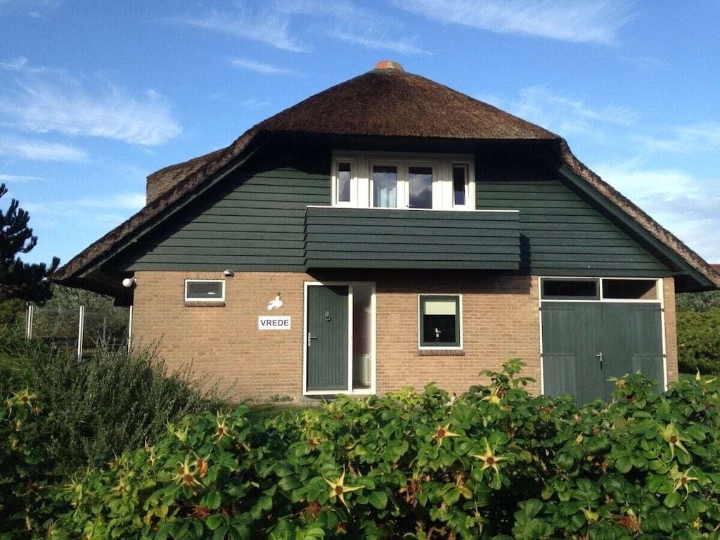 Ferienhaus in Buren mit Schwimmbecken