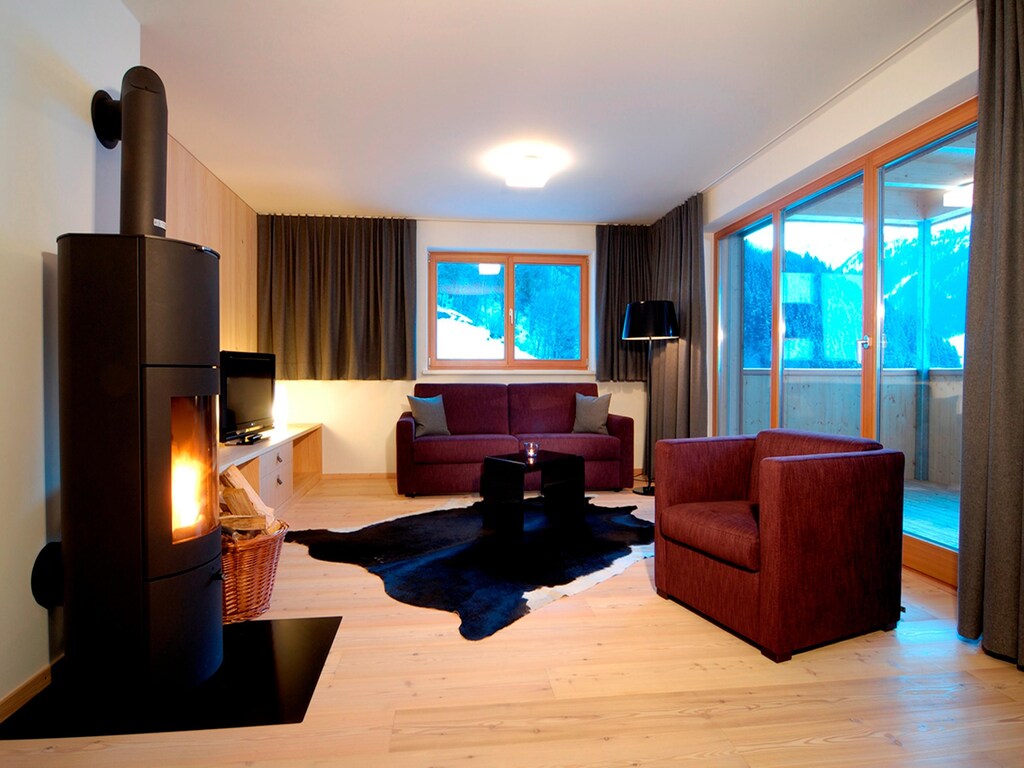 Chalet mit Kamin und Garten