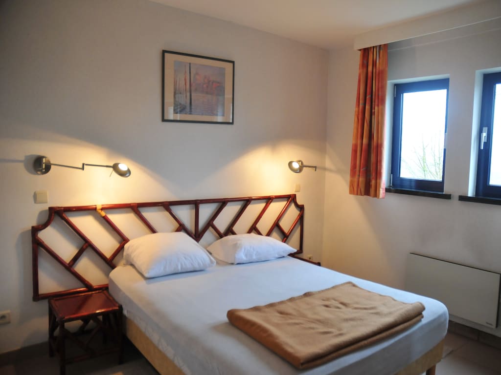 Wohnung mit Kamin und Garten