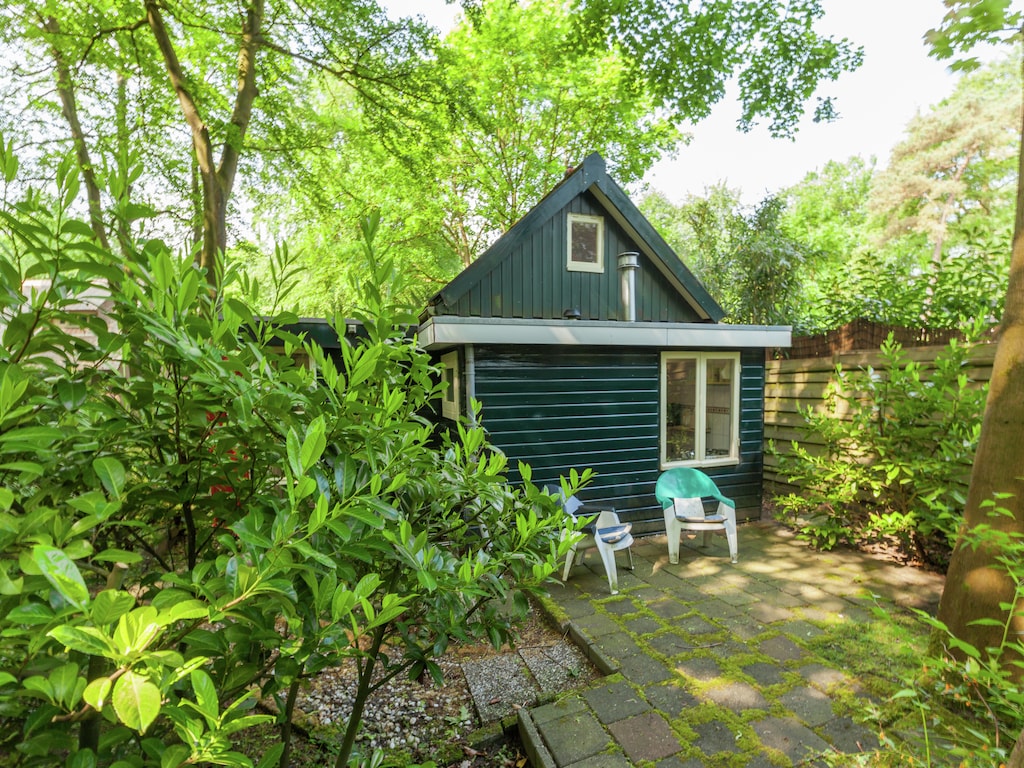 Modernes Ferienhaus mit Terrasse in Huizen
