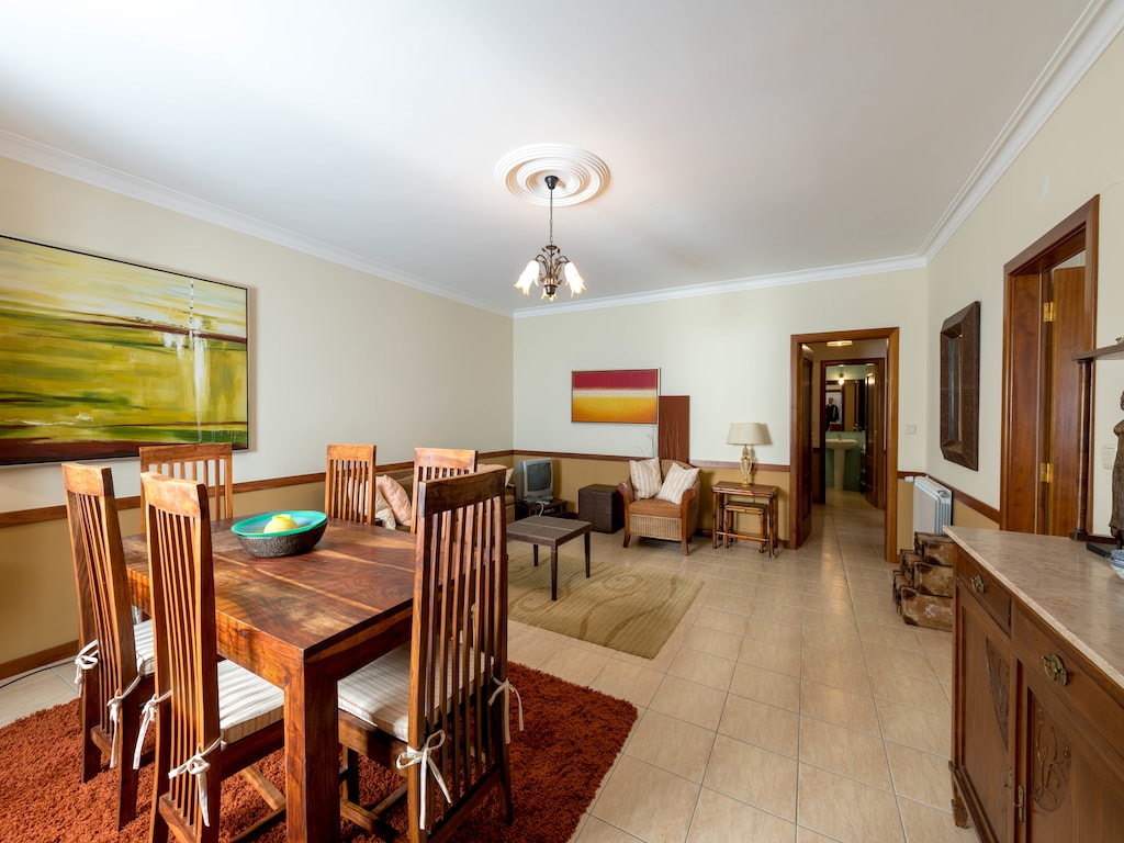 Rustig gelegen cottage in Vila Flor met gedeeld zwembad